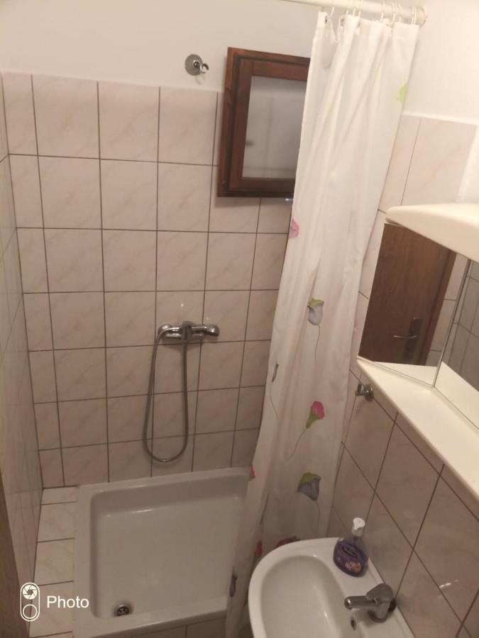 Kontin 2 Appartement Stari Grad  Buitenkant foto